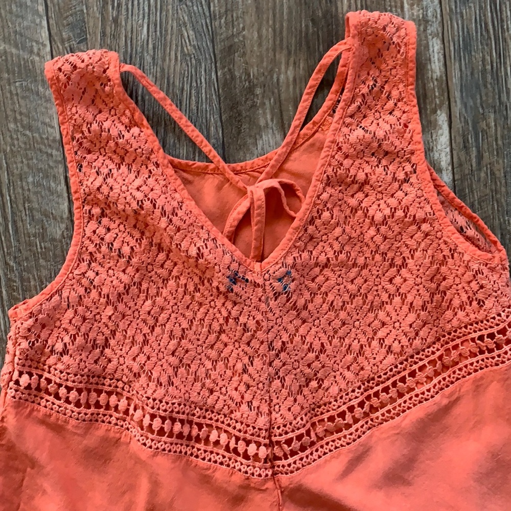 Coral high low tank top